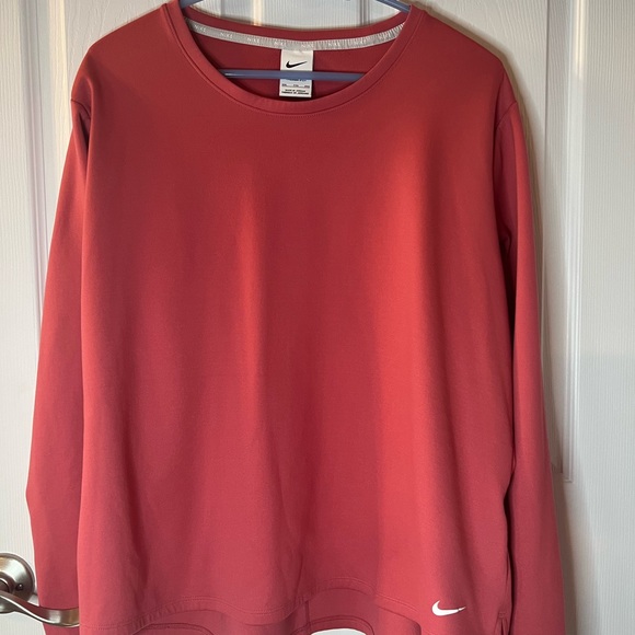Women’s Nike Long Sleeve Therma-Fit Sweatshirt Size XXL - Picture 4 of 10